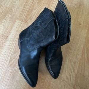 Cowgirl boots cowboy boots